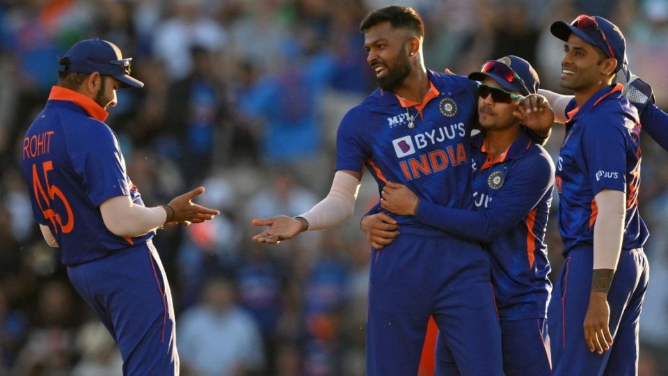 Hardik Pandya celebrates after dismissing Liam Livingstone