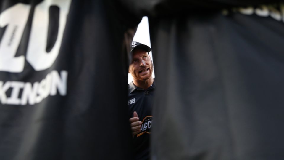 Jos Buttler addresses Manchester Originals' huddle