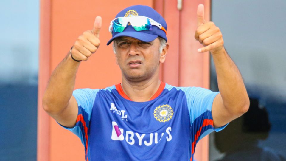 Navigating a tough spell with the bat, or a barrage of questions from journalists? Rahul Dravid has it covered