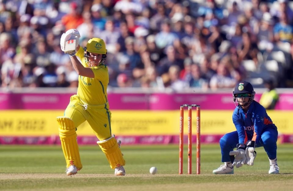 Beth Mooney scored a 41-ball 61