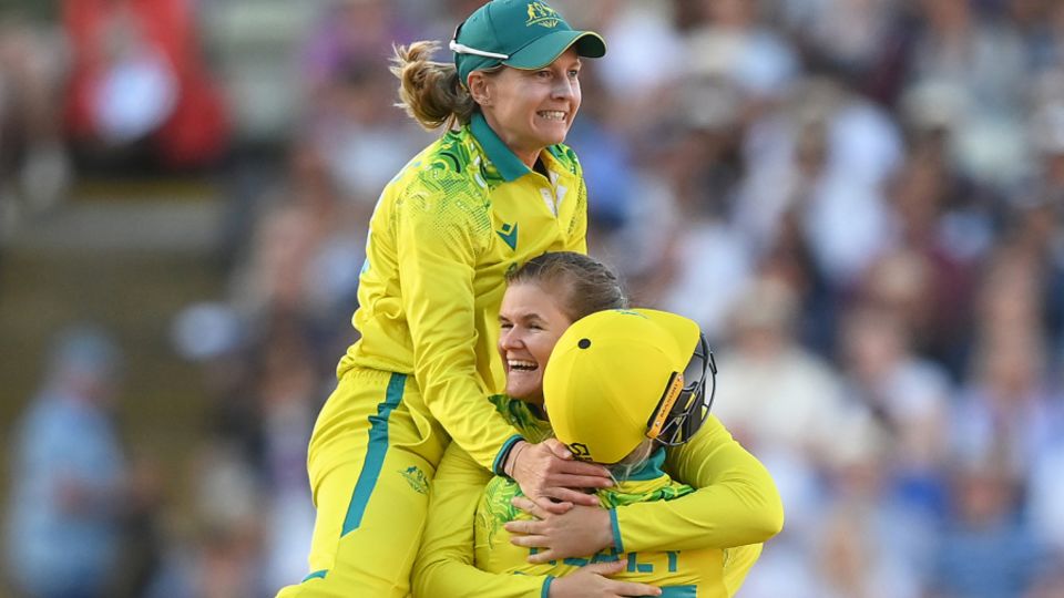 Australia are ecstatic after Jess Jonassen takes the victory-sealing final wicket
