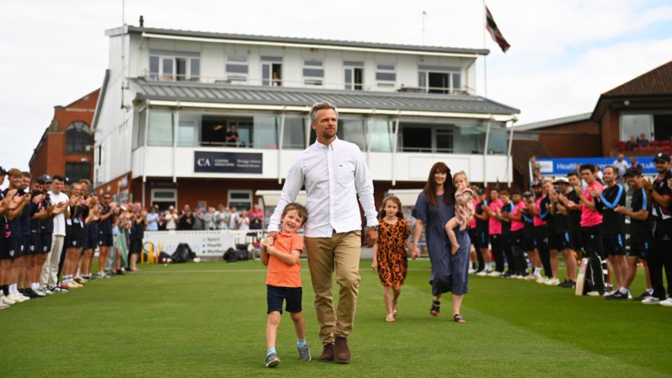 James Hildreth takes accolades at Taunton after confirming he had played his last Somerset match before retirement