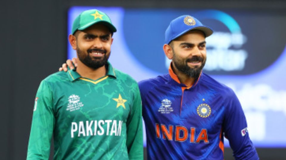 Babar Azam and Virat Kohli interact ahead of the T20 World Cup match