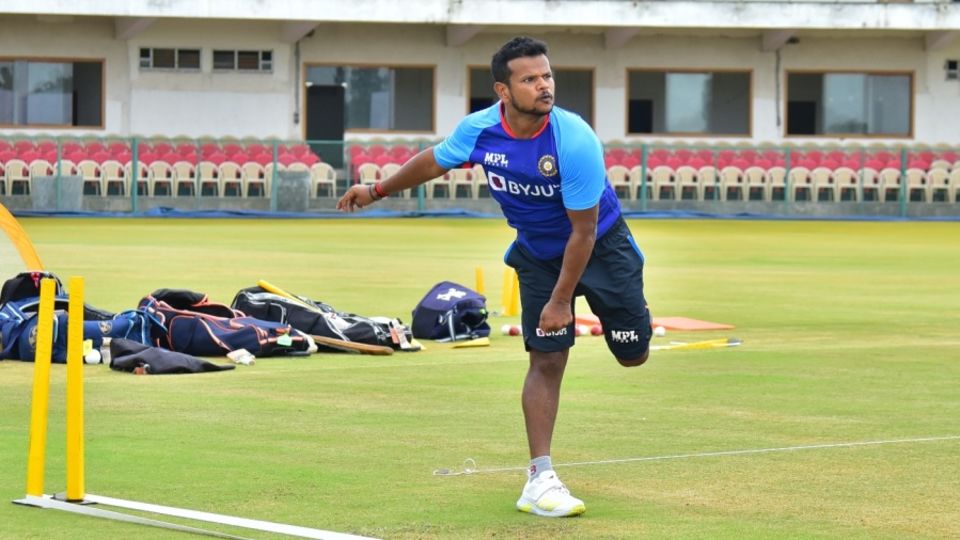 Saurabh Kumar is a candidate to be called up for the Bangladesh Tests if Ravindra Jadeja doesn't make it