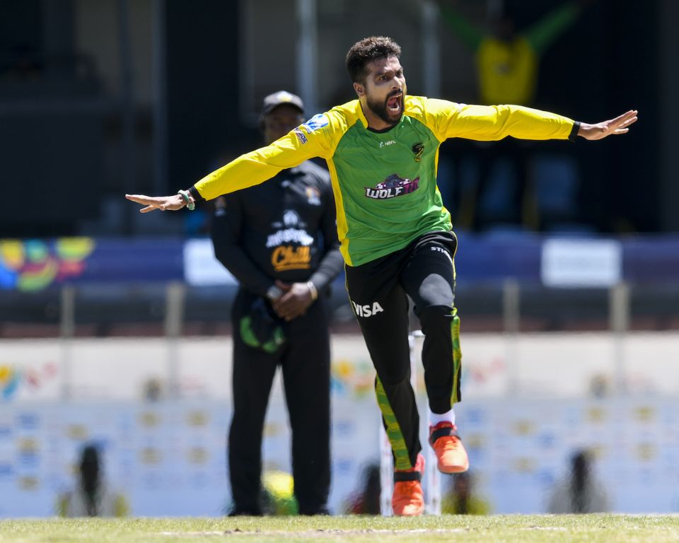 File photo: Mohammad Amir removed Bhanuka Rajapaksa and Charith Asalanka without scoring