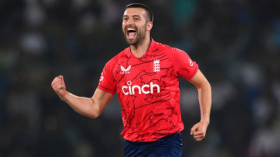 Mark Wood finished with 3 for 24