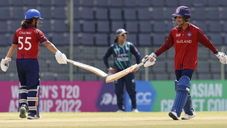 Naruemol Chaiwai and Natthakan Chantham added 42 runs for the third wicket in the chase