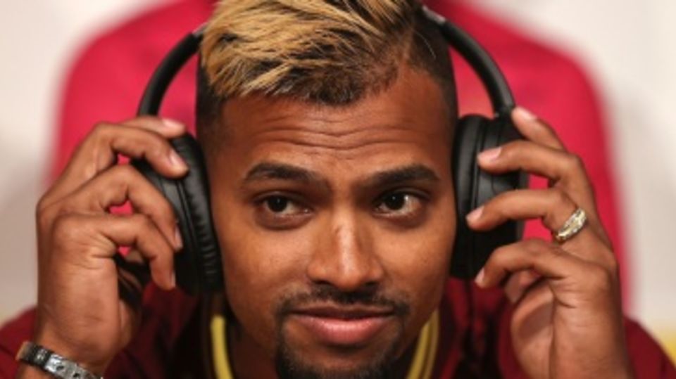 Nicholas Pooran blocks out the noise