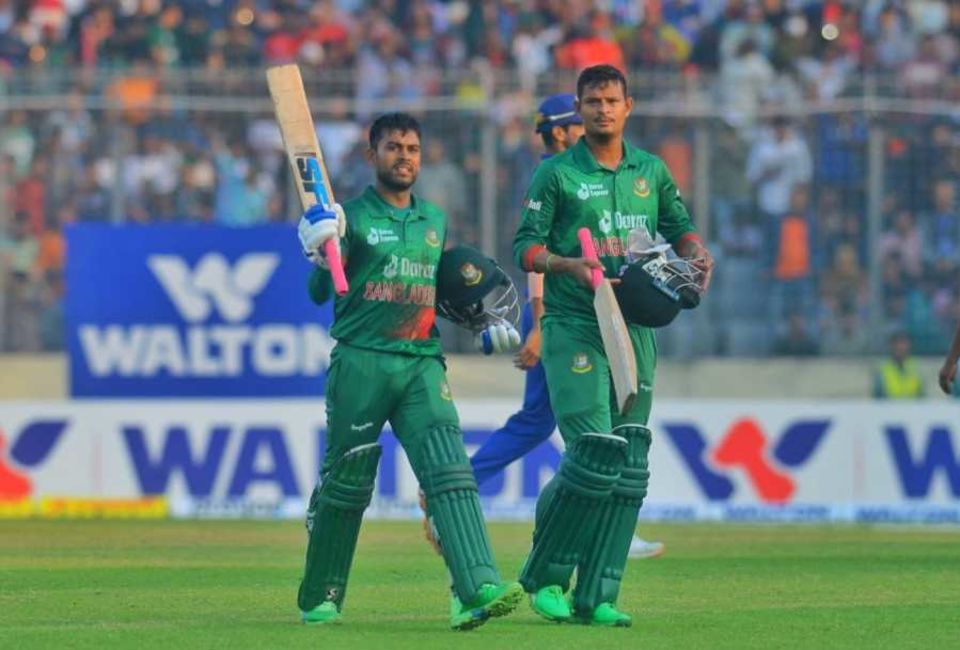 Mehidy got to his maiden ODI hundred off the last ball of Bangladesh's innings