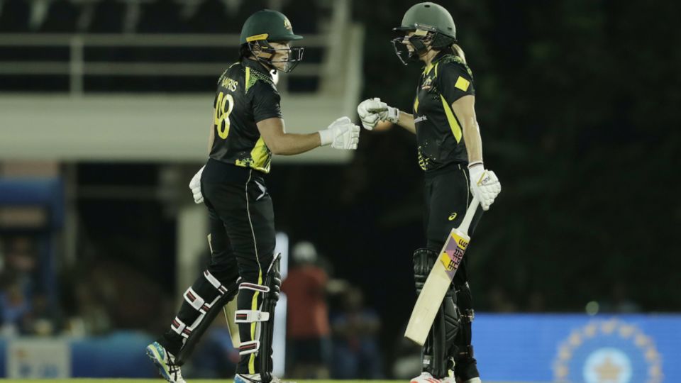 Grace Harris joined Ellyse Perry to add 55 runs off 31 balls for the fifth wicket