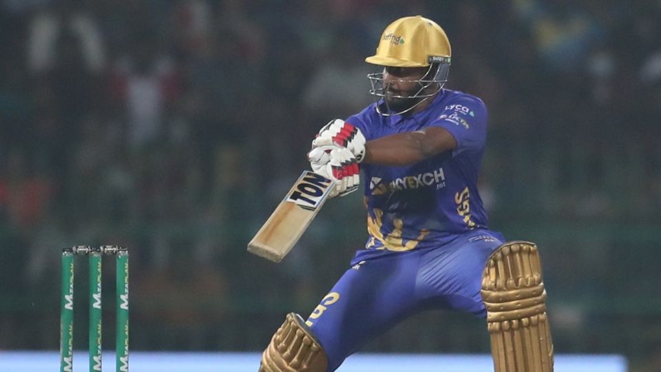 Avishka Fernando was solid in the chase