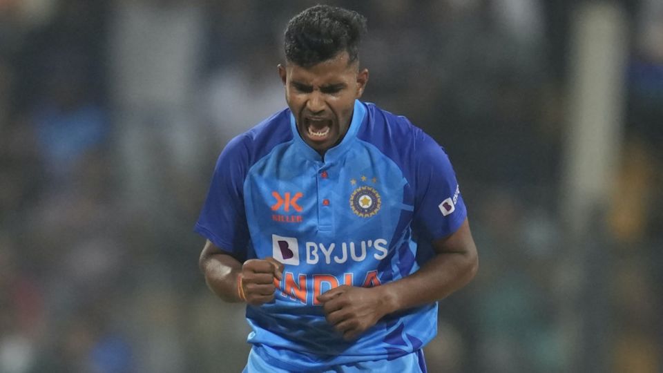 Shivam Mavi took two wickets in his opening spell