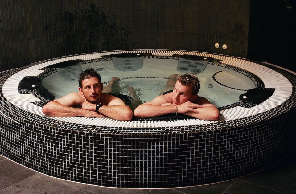 Hot tub time machine: Lee and Kasprowicz contemplate what could have been