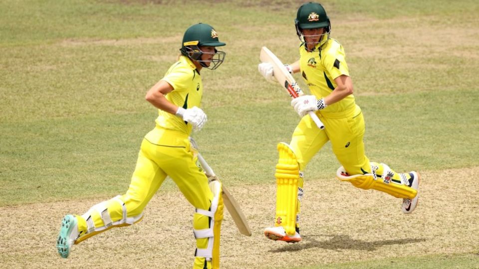 Beth Mooney and Meg Lanning shared a century stand
