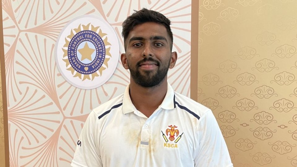 M Venkatesh took 5 for 36 on first-class debut to help Karnataka bowl Uttarakhand out for 116