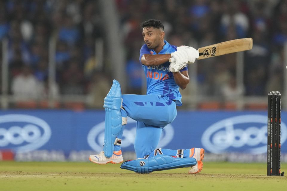 Rahul Tripathi's all-out intent allowed Gill to take his time in the middle overs