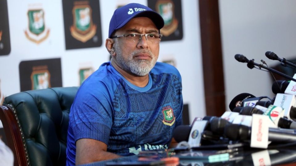 Chandika Hathurusingha addressed the media for the first time since returning as the coach