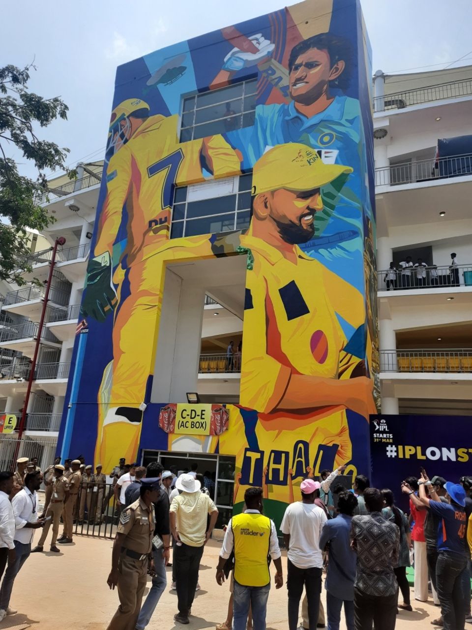 A massive mural ft. MS Dhoni at Chepauk