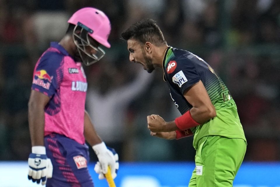 Harshal Patel took the key wicket of Sanju Samson