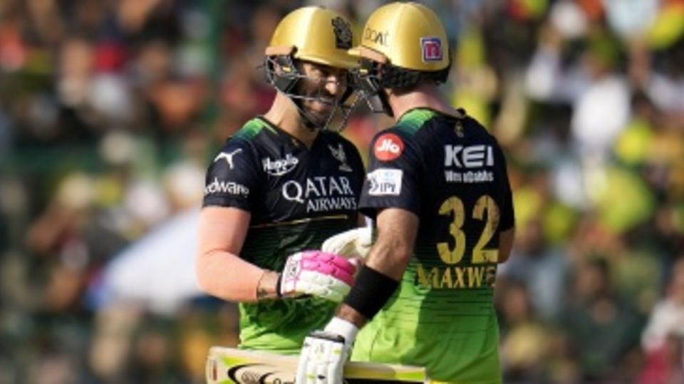 Glenn Maxwell and Faf du Plessis added 127 for the third wicket