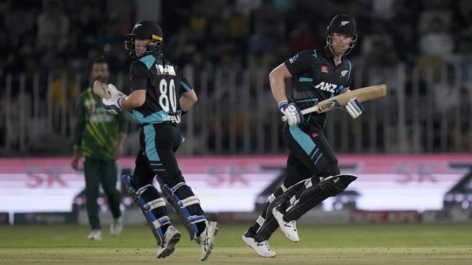 Mark Chapman and James Neesham stunned Pakistan with their century stand in the final T20I
