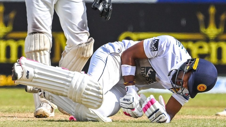 Dinesh Chandimal injured his shoulder while diving to complete a run