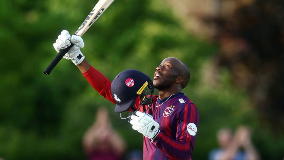 Daniel Bell-Drummond hit a blistering hundred