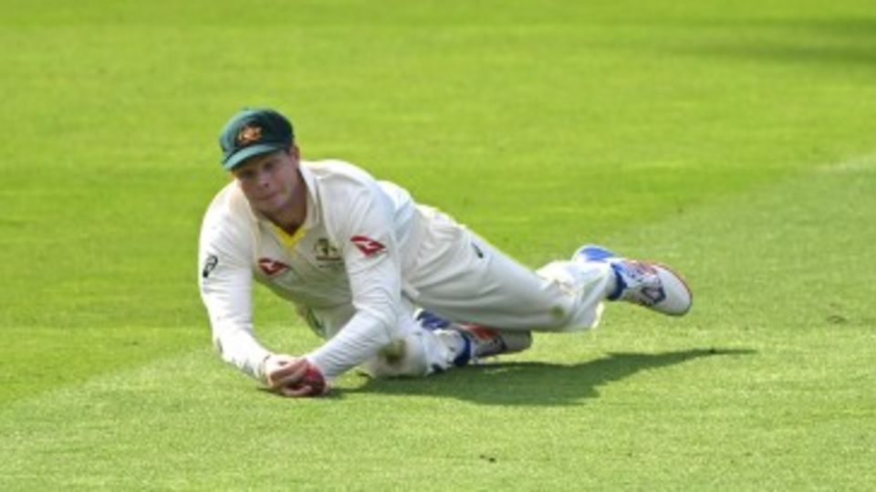 Steven Smith juggled a catch to dismiss Joe Root