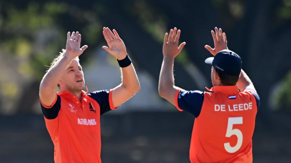 Logan van Beek proved too hot for the Sri Lanka top-order batters to handle