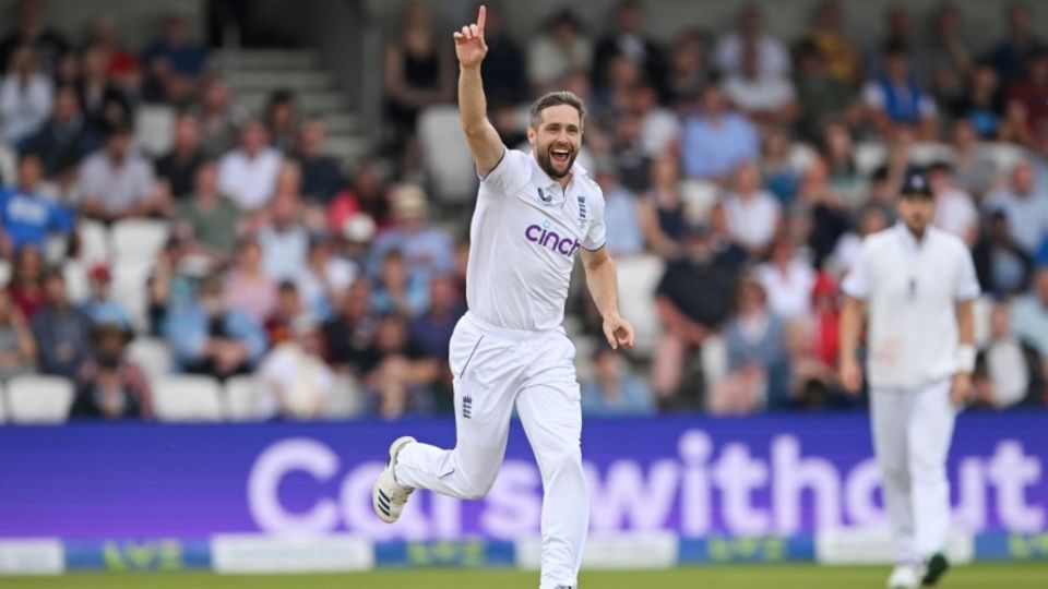 Chris Woakes made vital inroads after the delayed start