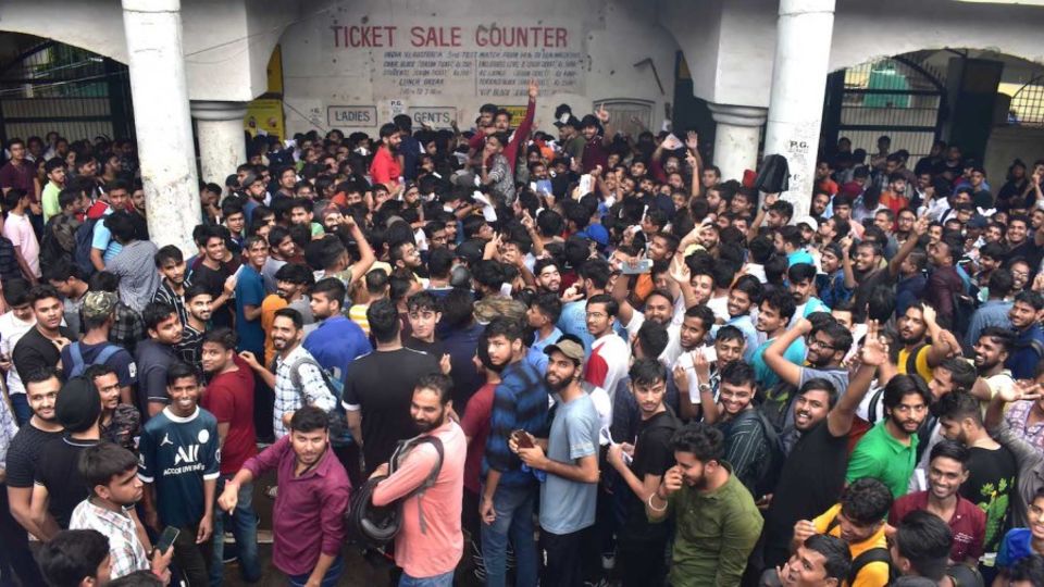 This column has not been able to substantiate reports that thousands of fans jostled and scrapped for the chance to participate in seminars that promised to give them tips and tricks on buying World Cup tickets