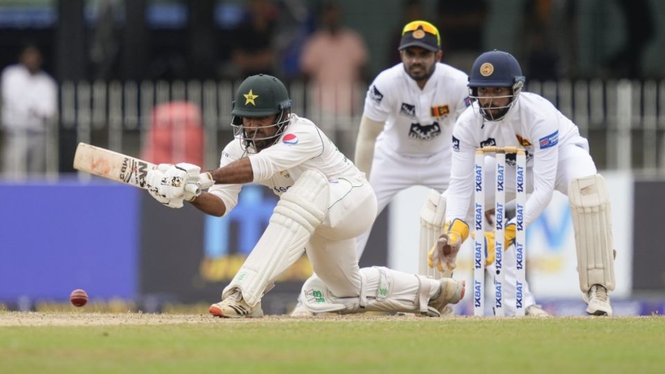 Sarfaraz Ahmed batted for 21 deliveries after being hit on the helmet before retiring hurt