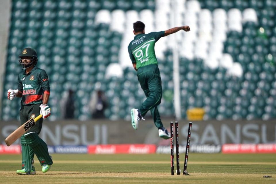 Haris Rauf made a mess of Towhid Hridoy's stumps