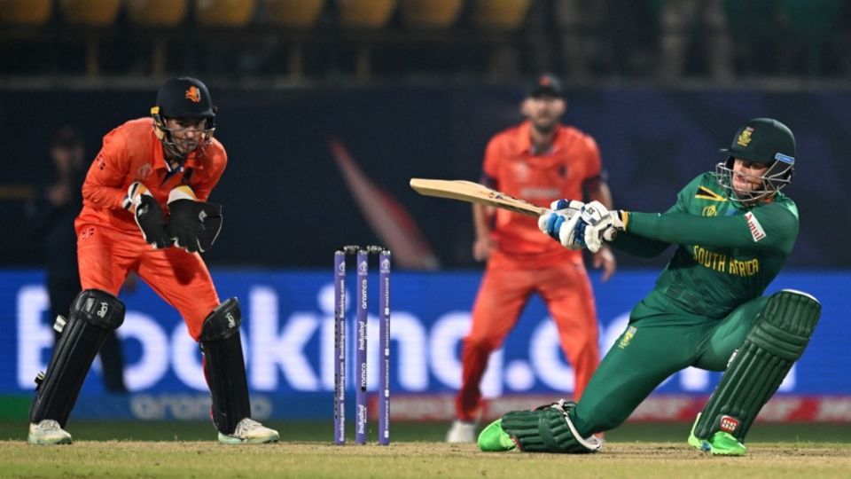 Rassie van der Dussen was out trying to reverse sweep