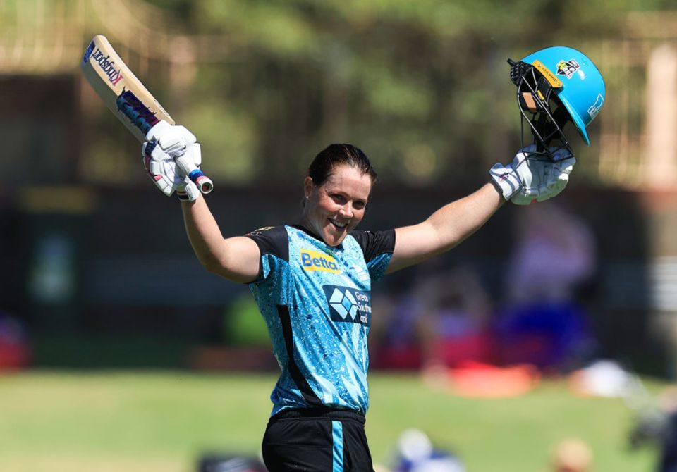 Harris' 136 broke the previous record for the highest ever individual score in the Big Bash League, Smriti Mandhana's 114 not out from 2020