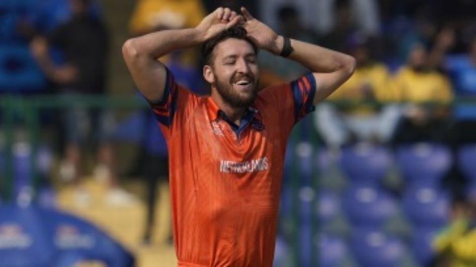 Paul van Meekeren reacts after a narrow miss