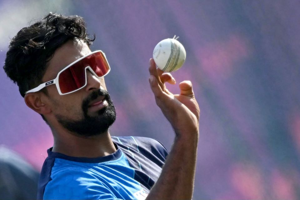 Sodhi demonstrates his flipper