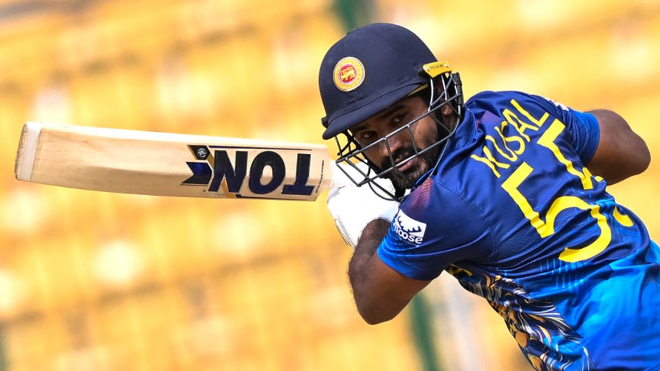 Kusal Perera counterattacked for Sri Lanka amid plenty of early blows