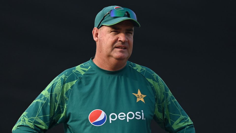 Mickey Arthur: to stay or not to stay?