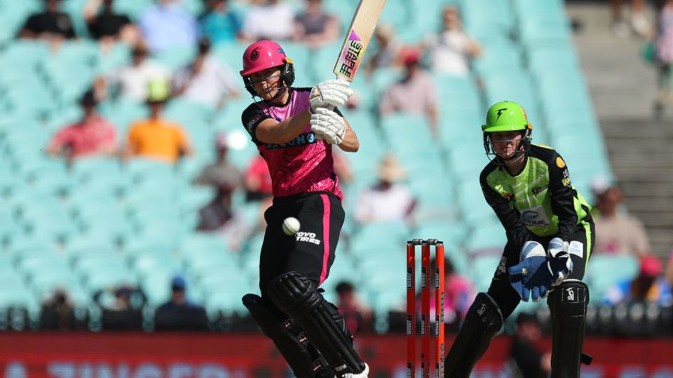 Ellyse Perry dominated the run chase
