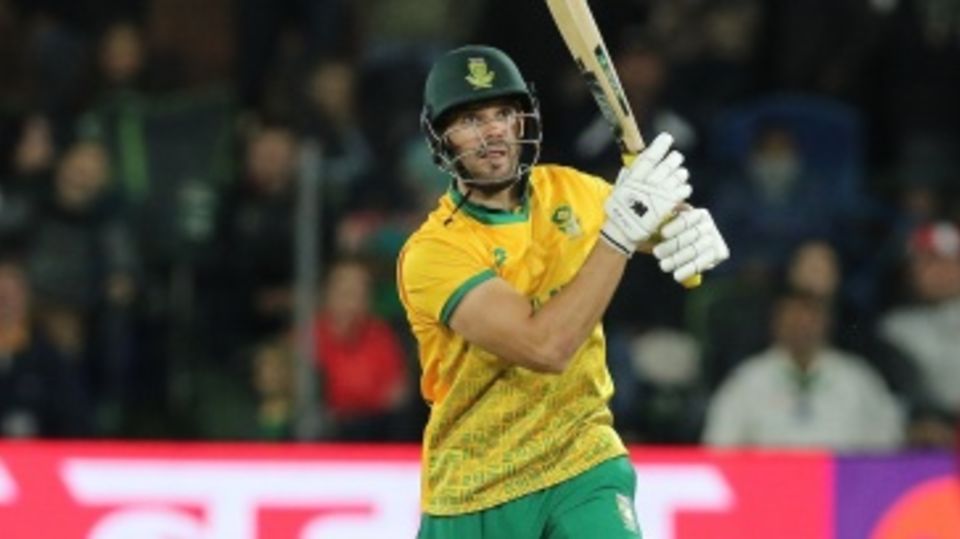Aiden Markram smashed 30 off 17 to keep South Africa in the chase