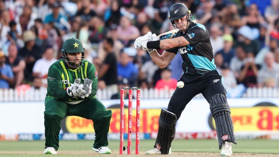 Finn Allen flattened Pakistan
