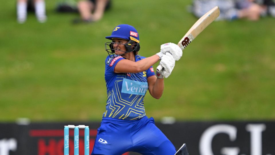 Suzie Bates has made herself available to Otago for the upcoming domestic season
