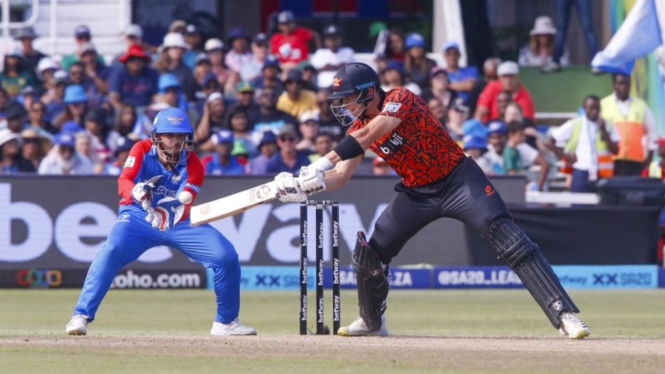 File photo: Can Super Giants stop Sunrisers from defending their title?