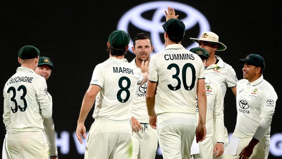 Josh Hazlewood struck twice early in the third session