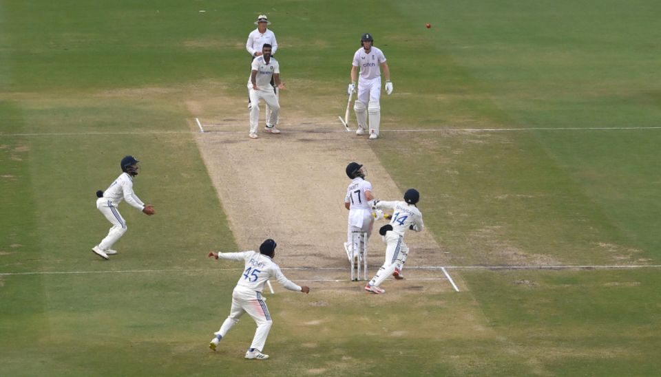 Eyes on the prize: KS Bharat moves to catch Ben Duckett off R Ashwin