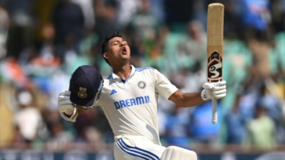 Yashasvi Jaiswal leaps in celebration after bringing up his double hundred
