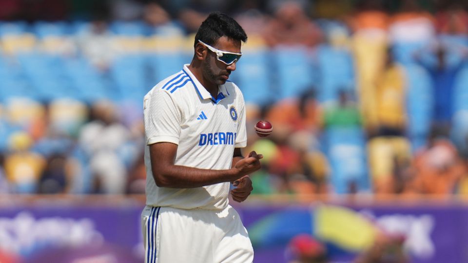 R Ashwin took the field at the start of the third session on day four
