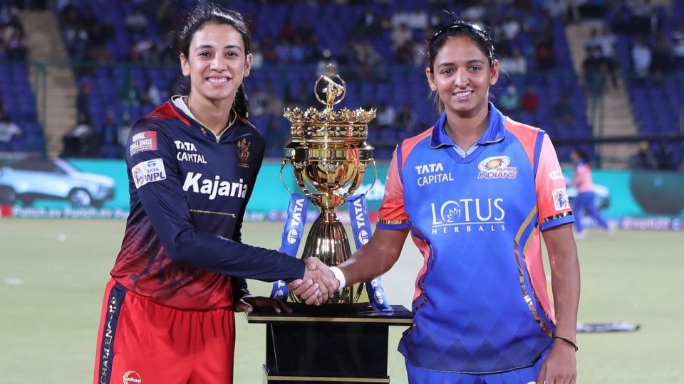 Smriti Mandhana and Harmanpreet Kaur at the toss for the Eliminator
