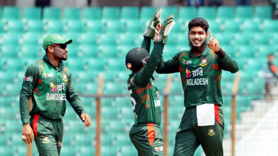 Rishad Hossain picked up the crucial wicket of Kusal Mendis